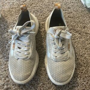 Vans Unisex UltraRange VR3 Vintage White Shoes Women's 6 Men's 4.5